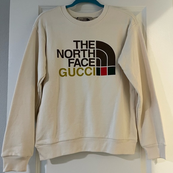 The North Face Tops - The north face crewneck sweatshirt 💚❤️🗻